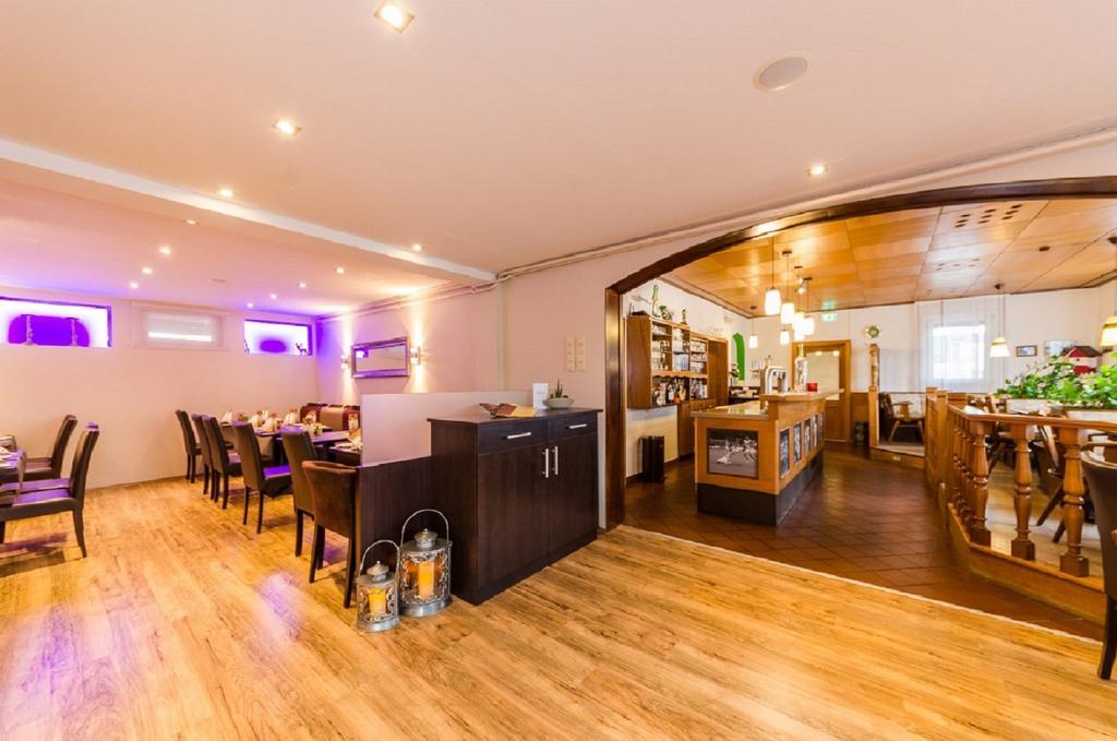 Hotel Restaurant Conni Wolfsburg Eksteriør bilde