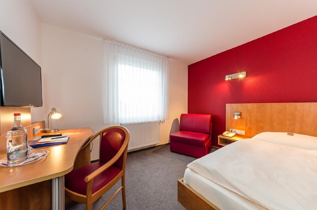 Hotel Restaurant Conni Wolfsburg Eksteriør bilde