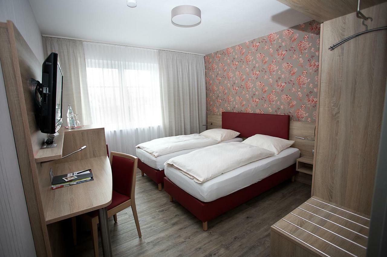 Hotel Restaurant Conni Wolfsburg Eksteriør bilde